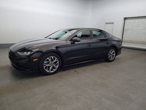 Used 2023 Hyundai Sonata SEL w/ Preferred Accessory Package FWD image 2