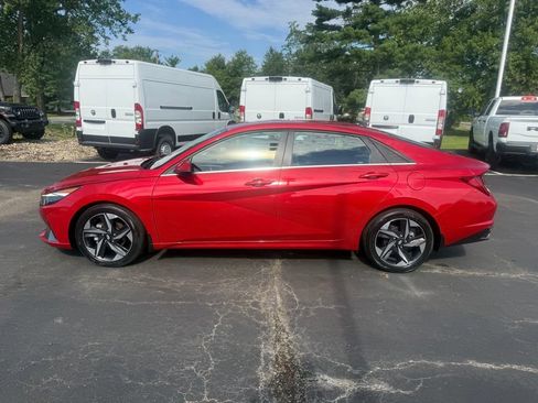 Used 2023 Hyundai Elantra Limited FWD image 7