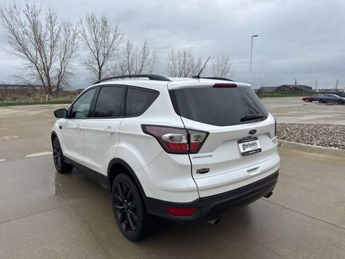 Used 2017 Ford Escape Titanium image 5
