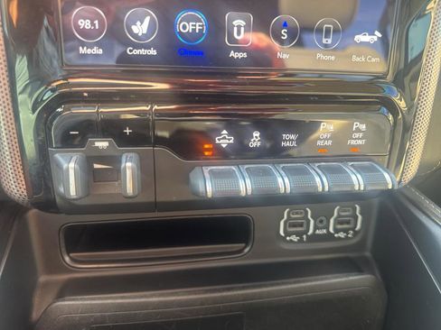 Used 2021 RAM 1500 Limited image 32