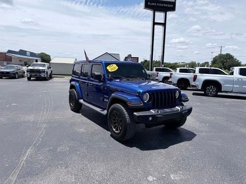 Used 2020 Jeep Wrangler Unlimited Sahara w/ Safety Group AWD/4WD image 7