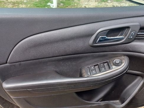 Used 2016 Chevrolet Malibu LT w/ Power Convenience Package image 5