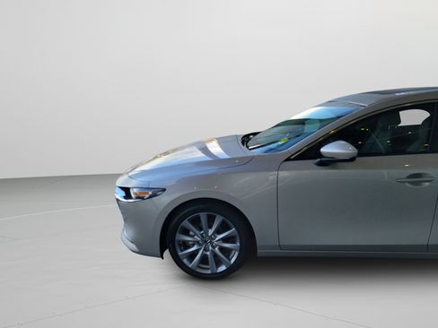 Used 2023 MAZDA MAZDA3 s image 29