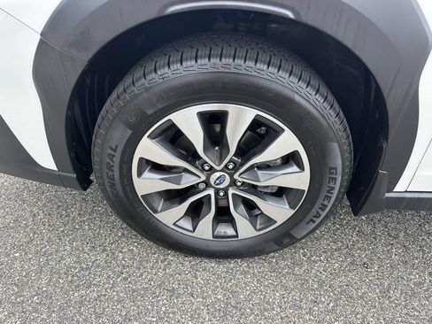 Certified 2023 Subaru Outback Limited AWD/4WD image 6