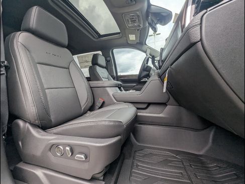 New 2026 GMC Sierra 2500 Denali w/ Technology Package AWD/4WD image 17
