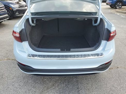 Certified 2025 Volkswagen Jetta SE FWD image 14