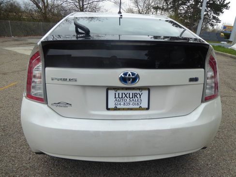 Used 2012 Toyota Prius Two image 9