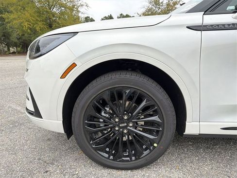 New 2026 Lincoln Corsair Premiere image 10