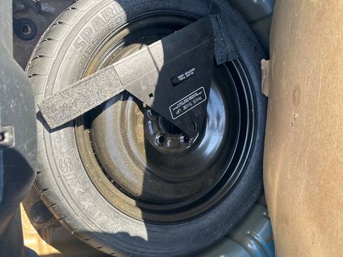 Used 2013 Ford Mustang Convertible RWD image 36