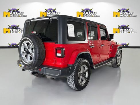 Used 2021 Jeep Wrangler Unlimited Sahara AWD/4WD image 5