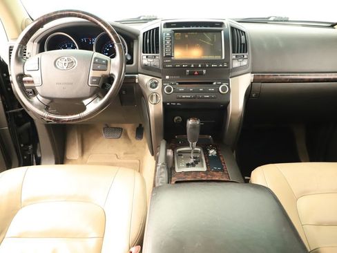 Used 2011 Toyota Land Cruiser w/ Upgrade Pkg AWD/4WD image 18