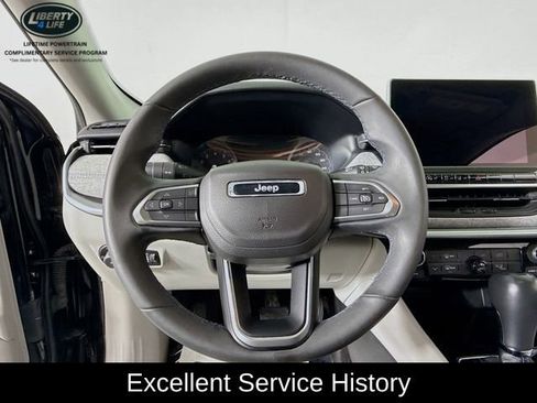 Used 2022 Jeep Compass Latitude FWD image 11