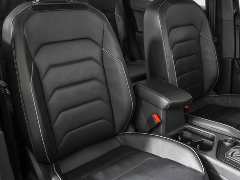 Used 2021 Volkswagen Tiguan SEL Premium R-Line w/ 3rd Row Seat Package AWD/4WD image 48