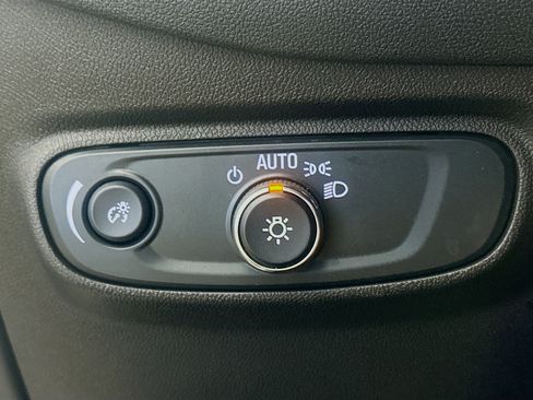 Used 2024 Chevrolet Equinox LT AWD/4WD image 17