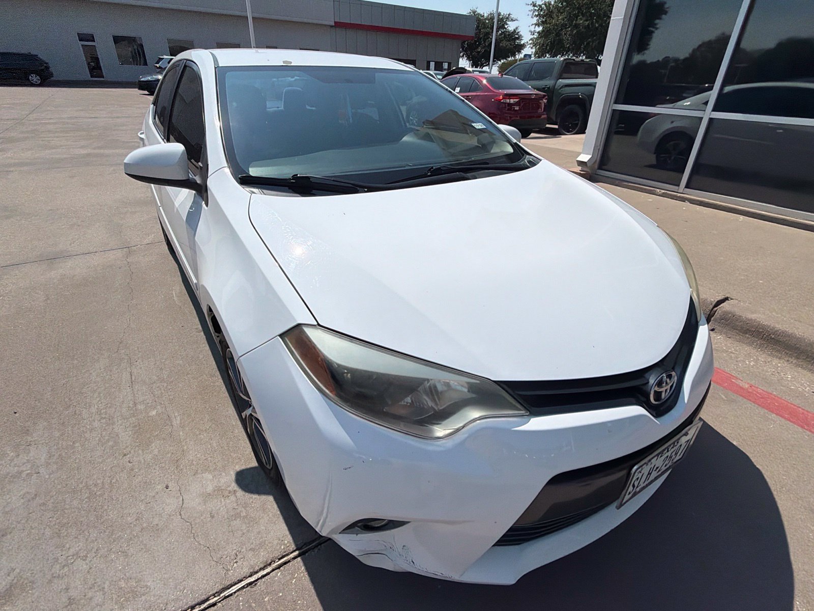 Used 2016 Toyota Corolla LE FWD image 3