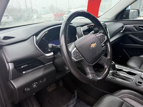 Used 2020 Chevrolet Traverse Premier w/ Redline Edition image 2