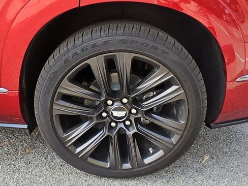 Used 2026 Cadillac Vistiq Platinum AWD/4WD image 2