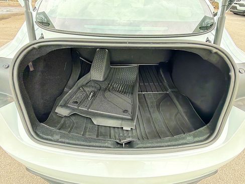 Used 2024 Tesla Model 3 Standard Range image 12