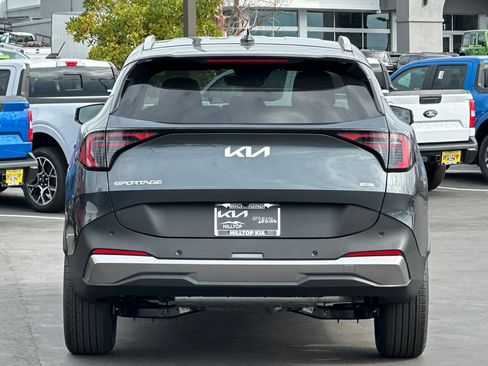 New 2026 Kia Sportage EX image 5