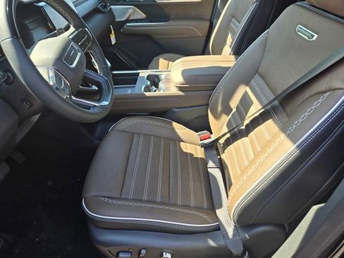 New 2026 GMC Acadia Denali Ultimate AWD/4WD image 9