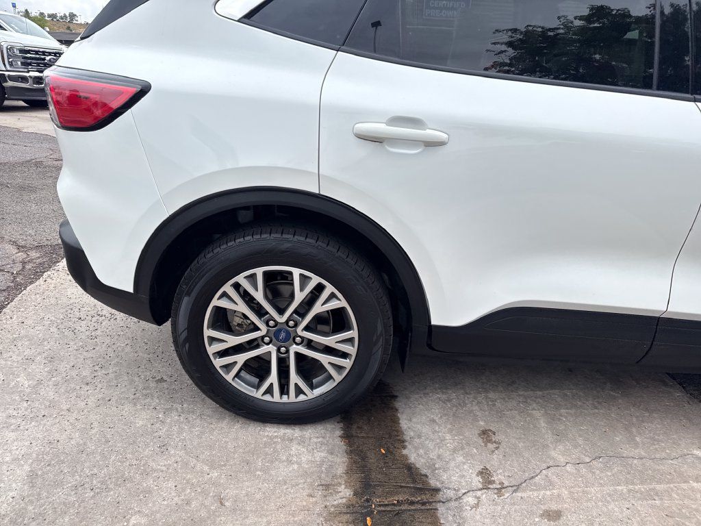 Certified 2021 Ford Escape SEL FWD image 33