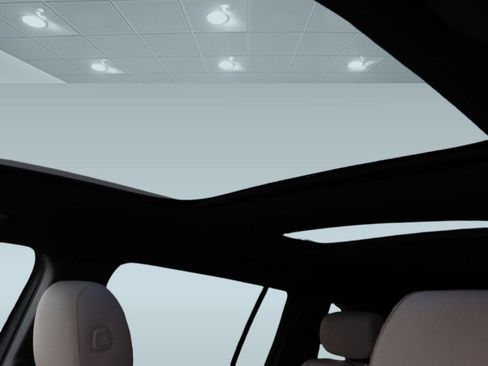 Certified 2025 Mercedes-Benz GLB 250 image 14