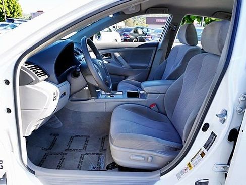 Used 2011 Toyota Camry LE w/ LE Extra-Value Pkg image 13