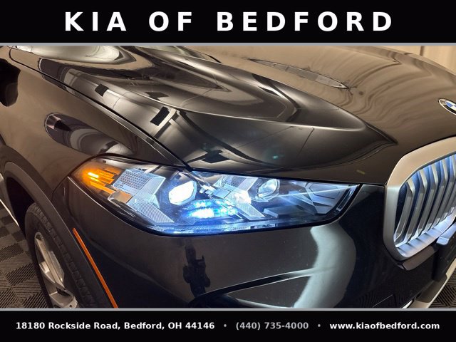 Used 2024 BMW X5 xDrive40i w/ Parking Assistance Package AWD/4WD image 11