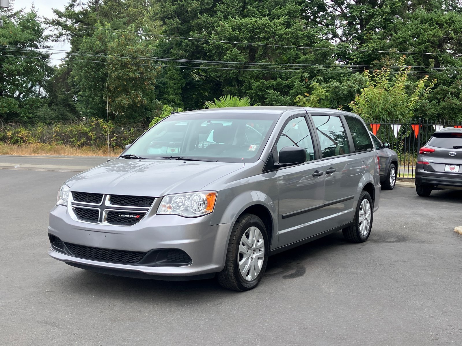 Used 2014 Dodge Grand Caravan American Value Package FWD image 4