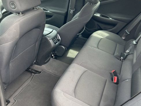 Used 2023 Chevrolet Malibu LT FWD image 18
