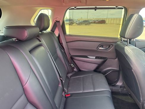 Certified 2023 Nissan Rogue SV w/ SV Premium B Package FWD image 31