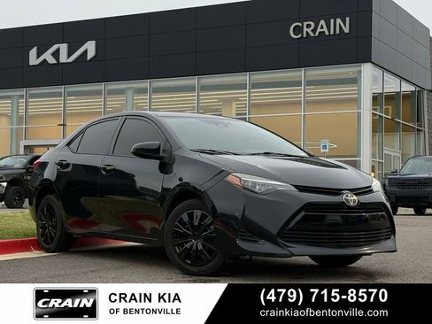 Used 2019 Toyota Corolla LE FWD image 1