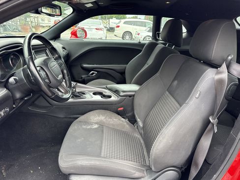 Used 2019 Dodge Challenger R/T RWD image 7
