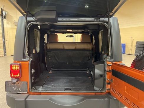 Used 2011 Jeep Wrangler Rubicon w/ Dual Top Group image 17