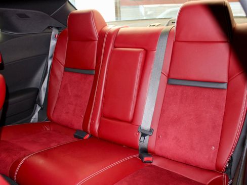 Used 2013 Dodge Challenger SRT8 w/ Harman Kardon Audio Group image 14