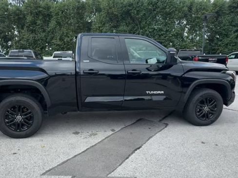 Used 2023 Toyota Tundra SR5 w/ SR5 Convenience Package AWD/4WD image 9