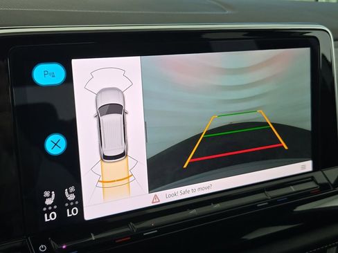 Used 2025 Volkswagen Atlas Cross Sport SE image 20