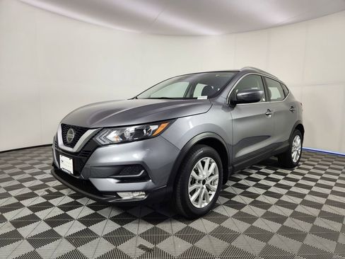 Used 2021 Nissan Rogue Sport SV AWD/4WD image 1