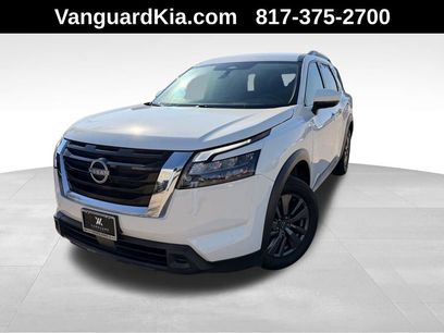 Used 2024 Nissan Pathfinder SV