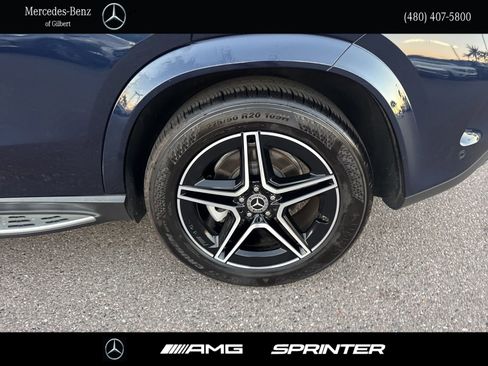 Used 2022 Mercedes-Benz GLE 350 4MATIC w/ AMG Line Exterior image 8