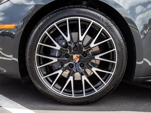 New 2026 Porsche Panamera RWD image 14