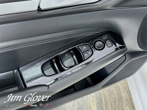 Used 2021 Nissan Altima 2.5 SR w/ SR Premium Package image 21