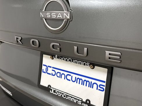 Used 2024 Nissan Rogue SV FWD image 25