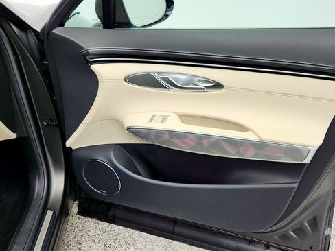 Used 2025 Genesis GV70 3.5T Sport w/ Sport Advanced Package image 29