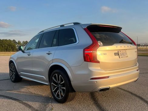 Used 2019 Volvo XC90 T6 Momentum AWD/4WD image 5