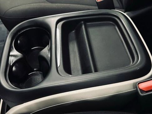 Used 2018 Chrysler Pacifica Touring Plus FWD image 16