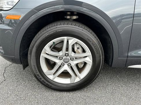 Used 2019 Audi Q5 2.0T Premium image 11