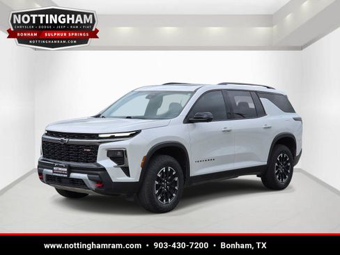 Used 2024 Chevrolet Traverse Z71 w/ Enhanced Driving Package AWD/4WD image 3