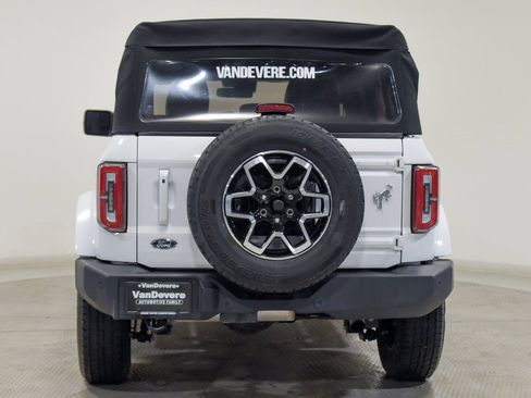 Used 2024 Ford Bronco Outer Banks image 10