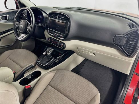 Used 2021 Kia Soul EX FWD image 29